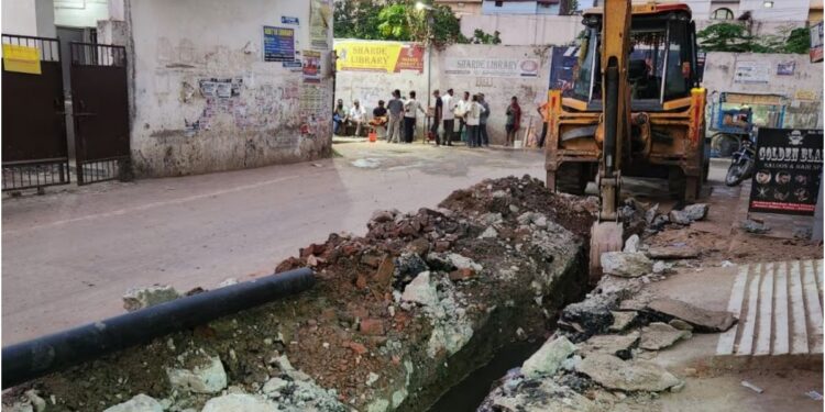 Patna Roads Dug Up Despite Ban, Open Pits and Exposed Rebars Raise Monsoon Safety Concerns