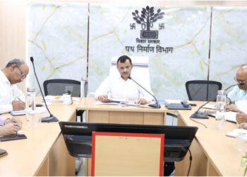 Road Construction Department Reviews Projects Worth Over Rs 50 Crore, Warns of Action Over Negligence