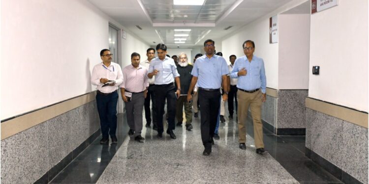 Health Secretary Reviews PMCH Arrangements, Issues Directions to Improve Patient Care, Cleanliness and Staffing
