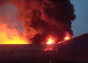 Patna Administration Orders Fire Safety Audit of Industrial Units After Oil Factory Blaze, Deploys 27 Teams