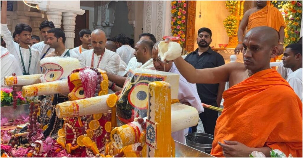 ISKCON Patna Celebrates Dev Purnima with Grand Jagannath Snan Utsav, Lord Appears in Gajavesha