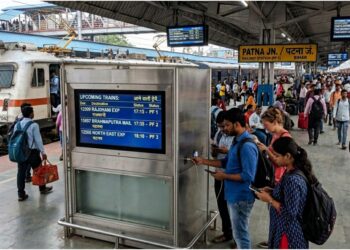 Railways Install 65 Digital Displays and Mobile Charging Kiosks at Major Stations in Bihar