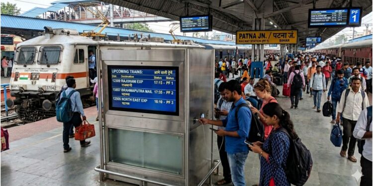 Railways Install 65 Digital Displays and Mobile Charging Kiosks at Major Stations in Bihar