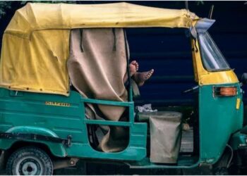 Magadh Mahila College Student Escapes Alleged Abduction Attempt by Jumping from Moving Auto in Patna