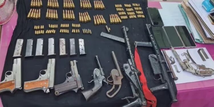 Arms Racket Busted: STF Arrests 4, Seizes Pistols, Carbines & 159 Cartridges in Aurangabad
