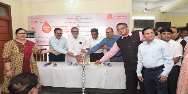 Bihar Officers Donate Blood At World Blood Donor Day Camp In Patna