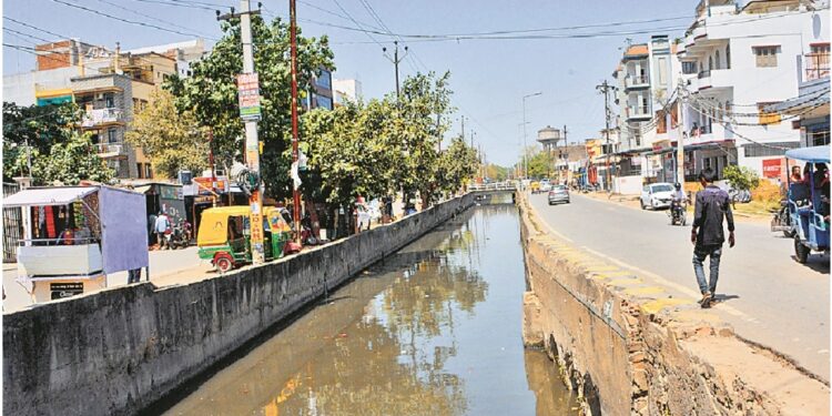 Patna Authorities Launches Special Drain-Cleaning Drive Ahead of Monsoon