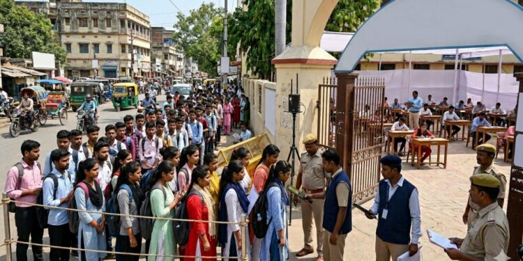 Bihar BEd CET Tomorrow : Over 1.23 Lakh Candidates to Appear, High-Tech Jammers Deployed