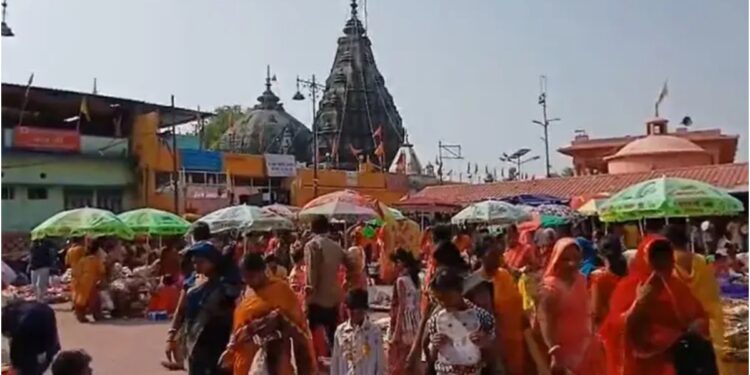 Lakhs Flock to Gaya’s Vishnupad Temple on Nirjala Ekadashi, Administration Deploys Special Arrangements