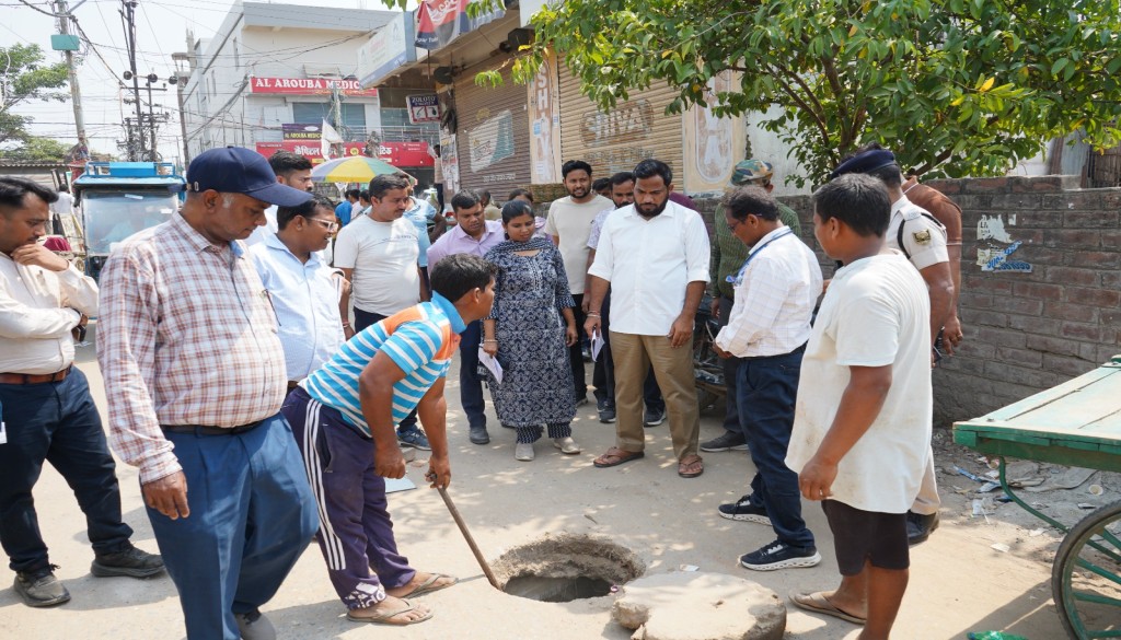 Patna Monsoon Readiness Drive Intensifies as Officials Inspect Drains, Roads and Water Supply Systems