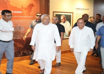 Nitish Kumar Visits Bapu Tower In Patna, Reviews Visitor Facilities And Gandhi Exhibits