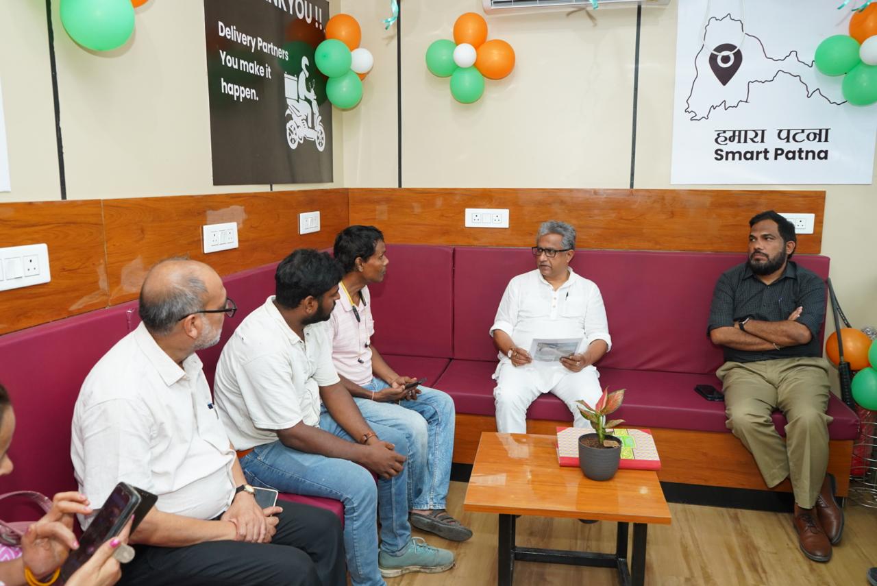 Minister Nitish Mishra Inspects Patna's New AC Lounges For Gig Workers, Calls Welfare A Government Priority