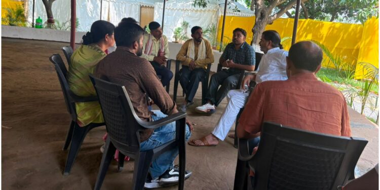 Bhojpur Encounter Case: Bharat Tiwari’s Family Meets Prashant Kishor, Seeks Justice