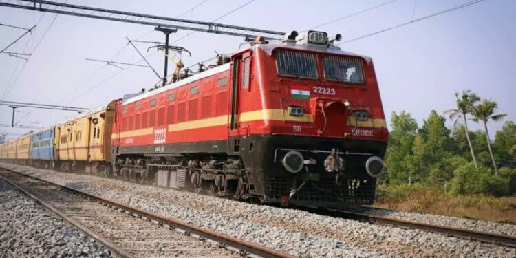 Indian Railways Orders Nationwide Inspection of ICF Coaches After Crack Found in Vaishno Devi Special Train