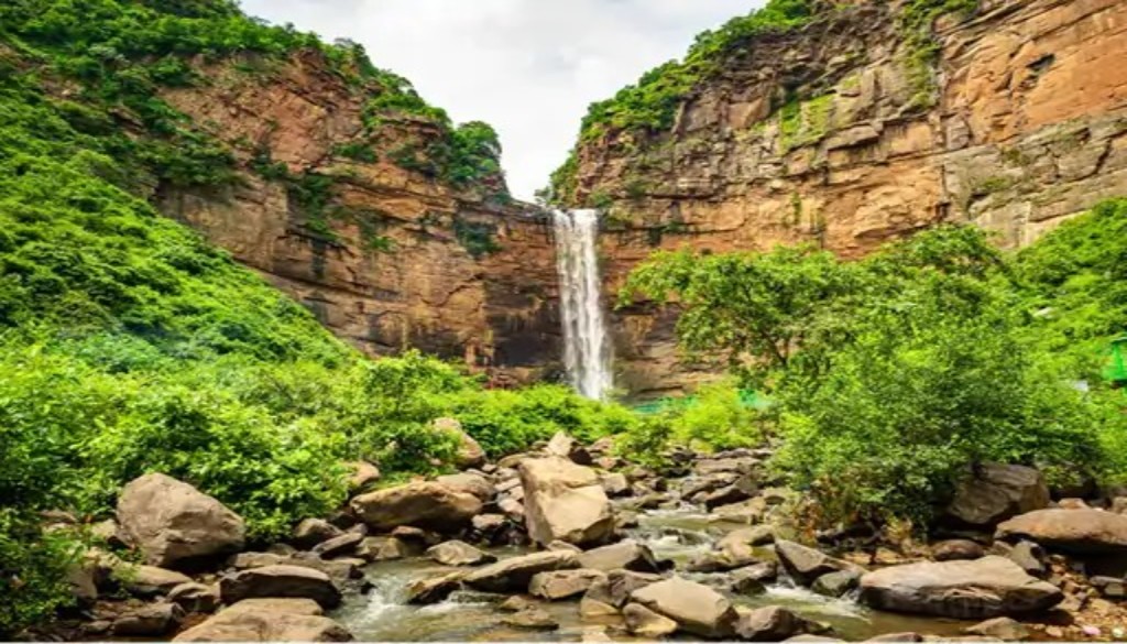 Cool Water, Green Hills and Family Fun: Explore Bihar’s Top Summer Destinations