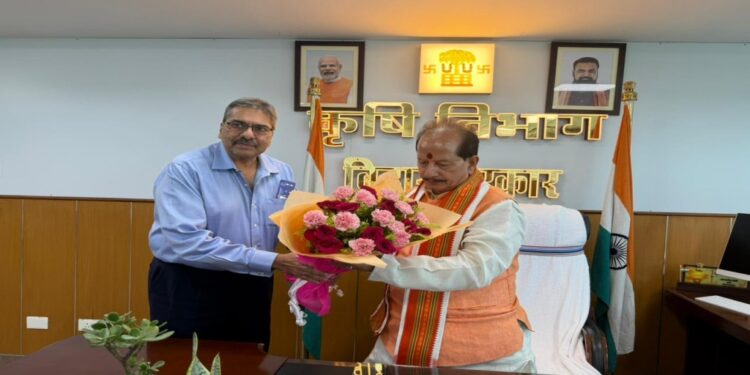 Over 2.5 Lakh Sugarcane Farmers To Benefit As Vijay Kumar Sinha Takes Action On Urea, Drainage Issues