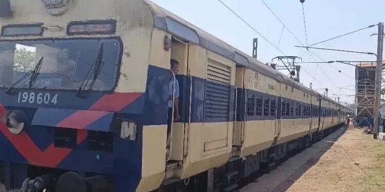 Ara–Varanasi MEMU Cancelled For 100 Days: Thousands Of Students And Office-Goers To Be Affected