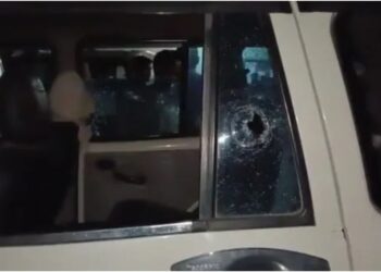 Excise Team Comes Under Attack in Patna’s Paliganj, Bullet Pierces Official Vehicle During Raid Return