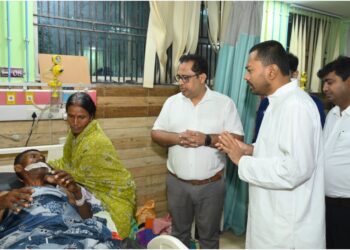 Health Minister Nishant Kumar Orders Patient Care Reforms After Surprise Inspection of LNJP Hospital