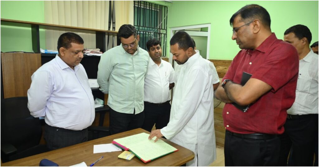 Health Minister Nishant Kumar Orders Patient Care Reforms After Surprise Inspection of LNJP Hospital