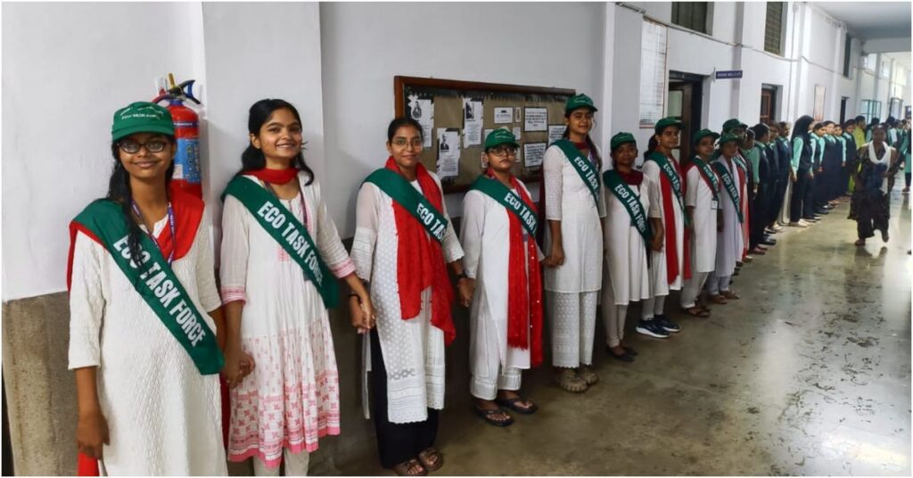 Patna Women's College Marks World Population Day With Human Chain Awareness Drive