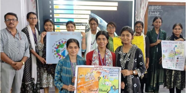 Patna Women's College Marks World Population Day With Human Chain Awareness Drive