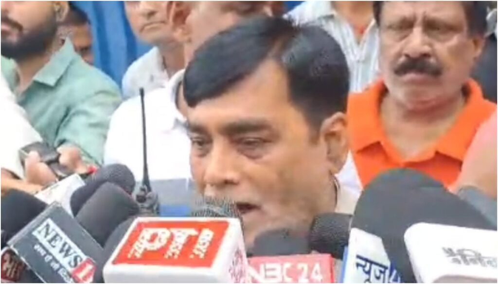 Bankipur By-election: Ramkripal Yadav, Ashok Choudhary, C.P. Thakur Cast Votes as Elderly Voters Inspire Participation