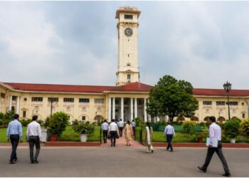 No Jeans, No T-Shirts: Bihar Government Issues Strict Dress Code And Attendance Rules For Secretariat Staff