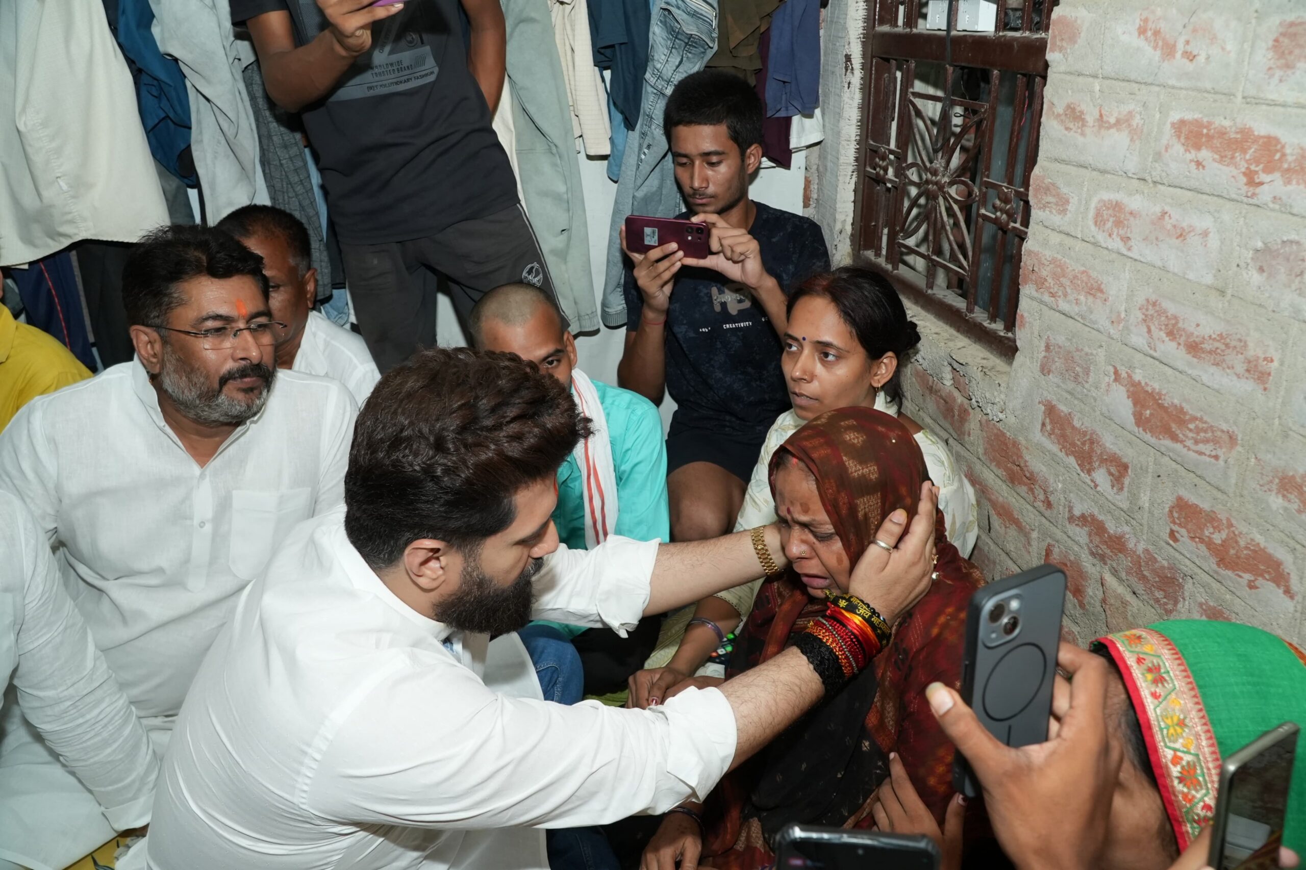Chirag Paswan Visits Bharat Tiwari's Family, Demands Time-Bound Probe Into Bhojpur Encounter
