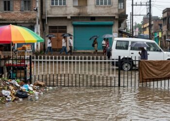 Nepal Rain Impact Hits Bihar Hard: Lakhisarai Railway Tracks Submerged, Munger Schools Waterlogged