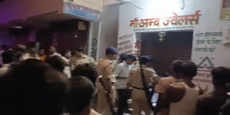 Gunmen Loot Jewellery Worth Rs 20–25 Lakh From Patna Shop, Open Fire While Escaping