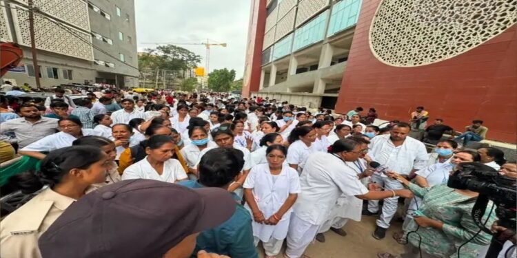 Nurses Resume Work At PMCH After Protest, Junior Doctors Launch Indefinite Strike