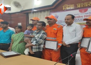 Gaya DM Acts After Child's Rescue, PHED Told To Seal Every Open Borewell