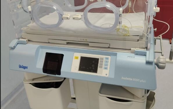 AIIMS Patna Receives Rs 22 Lakh Neonatal Incubator Under Axis Bank CSR Initiative