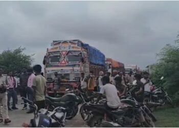 Truck Hits Auto-Rickshaw on Patna-Sarmera NH; Three Family Members Killed