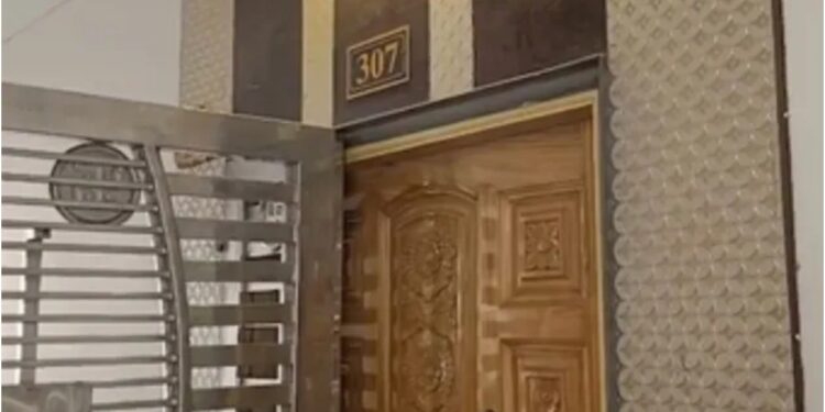 Bihar SVU Raids Executive Engineer Harendra Kumar’s Premises, Finds Rs 81 Lakh Jewellery And Documents For Eight Properties