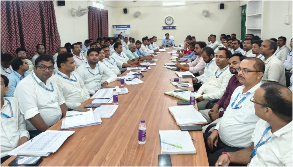 Energy Secretary Directs Gaya Officials To Ensure Consumer-Centric Power Supply And Prompt Grievance Redressal