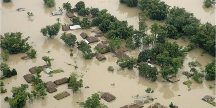 Bihar Flood Threat Persists As Debris From Nepal Raises Concerns; Vigilance On Embankments Intensified