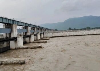 Gandak Water Level Falls at Bihar’s Valmikinagar Barrage After Nepal Floods, Administration Keeps 6 Districts on Alert