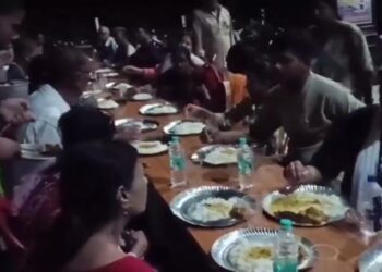 Indian tourists in Sitamarhi after surviving Nepal floods