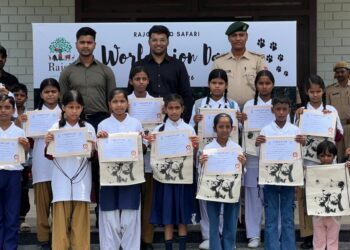 World Lion Day: Rajgir Zoo Safari Turns Students Into ‘Mini Zoo Keepers’