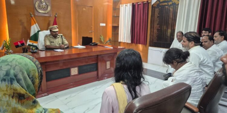 Prashant Kishor Meets SSP With Raushan Yadav’s Family Over Custodial Death, Demands Action Against Responsible Officers Within 10 Days