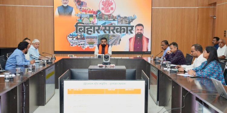 Patna Street Lights to Go Solar? CM Samrat Choudhary Orders Citywide Overhaul