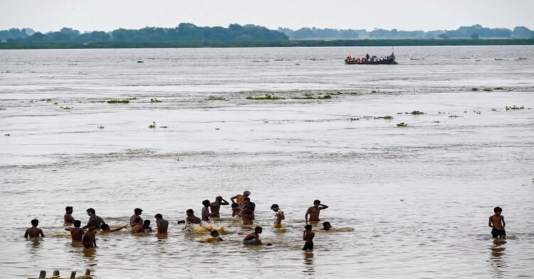 Patna’s Marine Drive Vendors Plan Return to JP Ganga Path as Rising Ganga Water Threatens Livelihoods