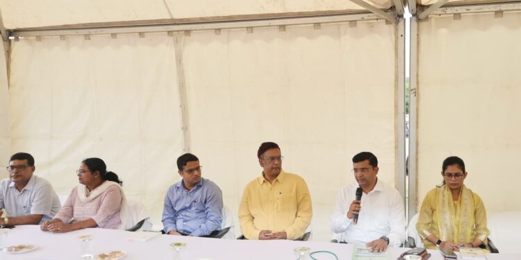 Divisional Commissioner Reviews Preparations for State-Level Independence Day Celebrations in Patna