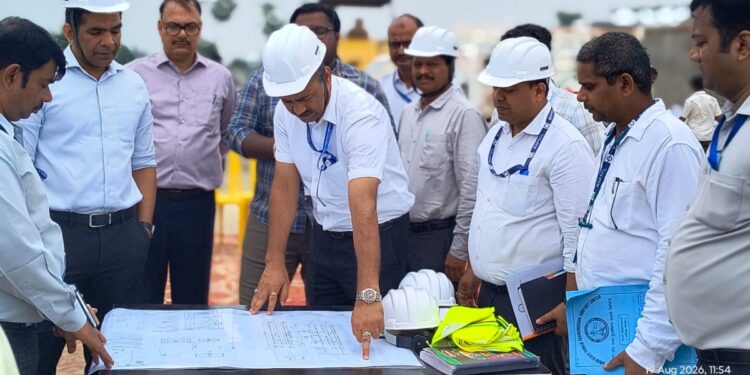Bihar Energy Secretary Reviews Power Projects in Hajipur, Directs Timely Completion of Pending Works