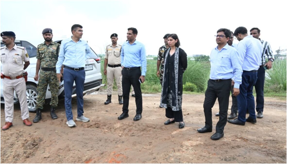 Buxar Flood Situation: Energy Secretary Ajay Yadav Inspects Affected Areas, Reviews Relief Operations