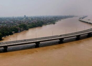 Bihar Flood Crisis Deepens: 6.65 Lakh Affected Across 18 Districts, Patna-Gaya Trains Hit