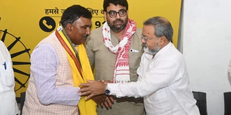 Jan Suraaj’s Tirhut Teachers Candidate Bhushan Jha Returns Ticket, To Contest As Independent