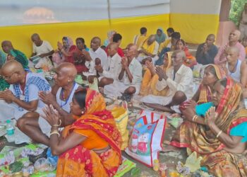 Pitru Paksha Mela Day 4: Pind Daan At Five Gaya Altars Prescribed For Ancestor Liberation